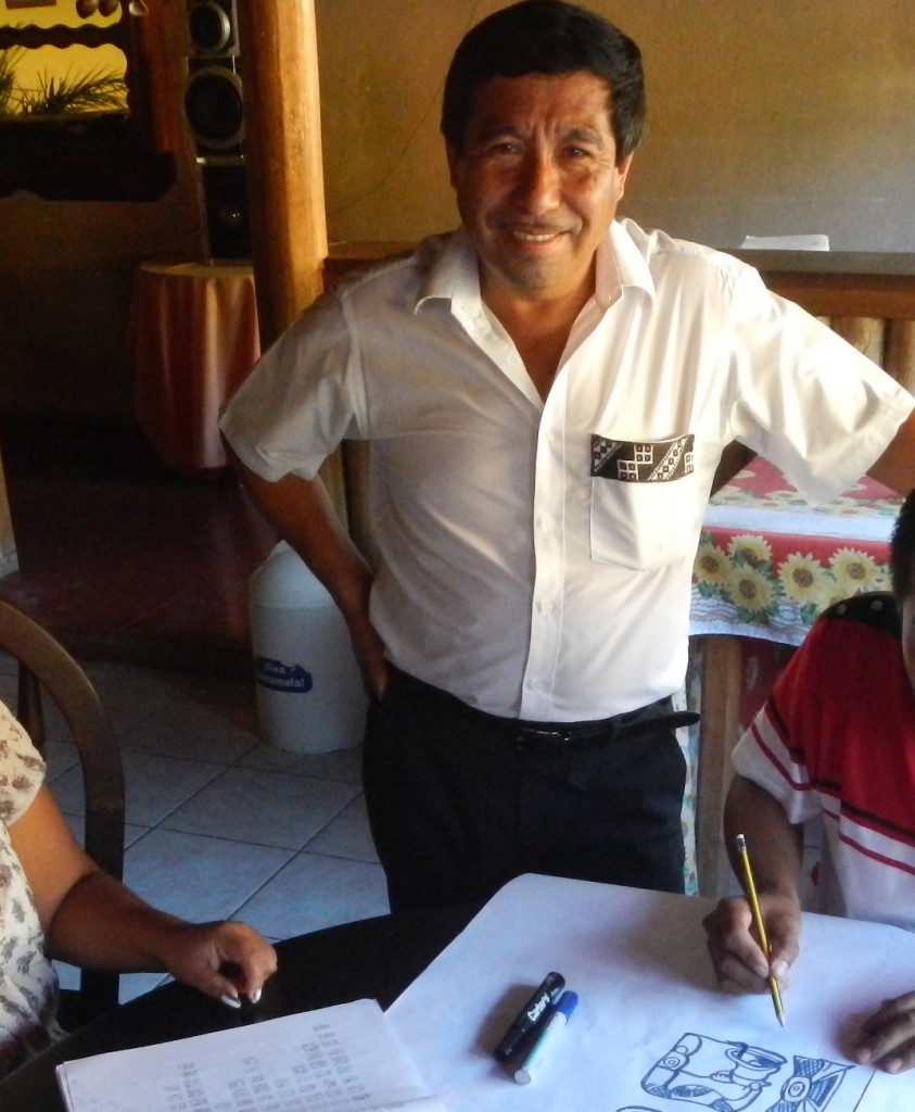 Otoniel Caal, president of the Mopan Linguistic Community, promoted the workshop in San Luis.