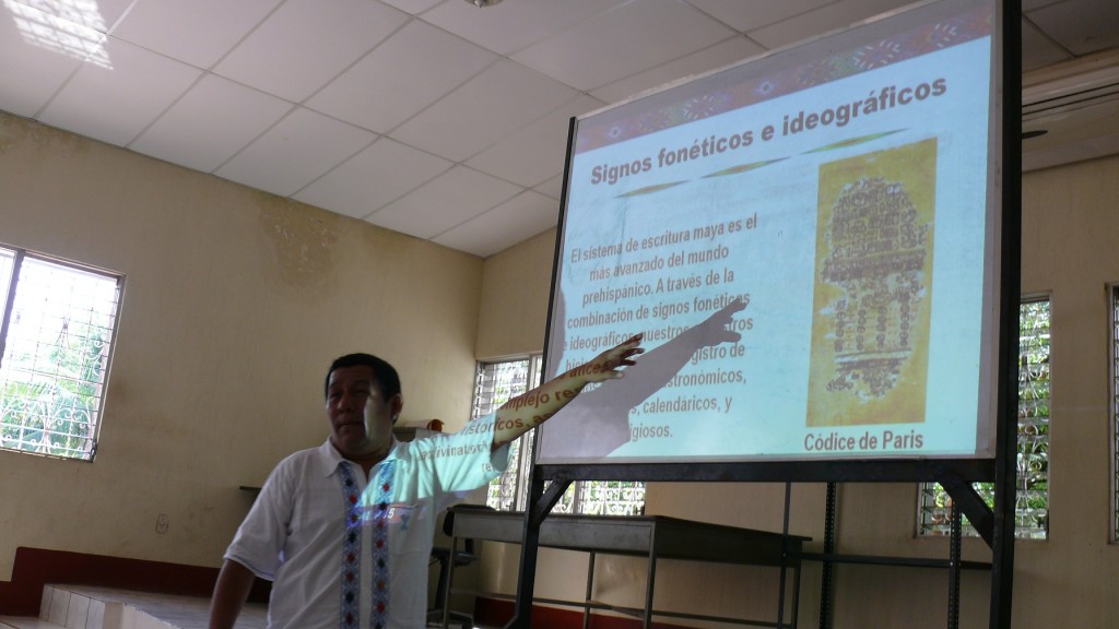 Victor Maquin, Workshop Coordinator, gave a presentation on the basics of Maya epigraphy.